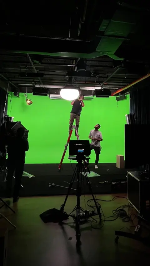 Eduardo Auricchio on set