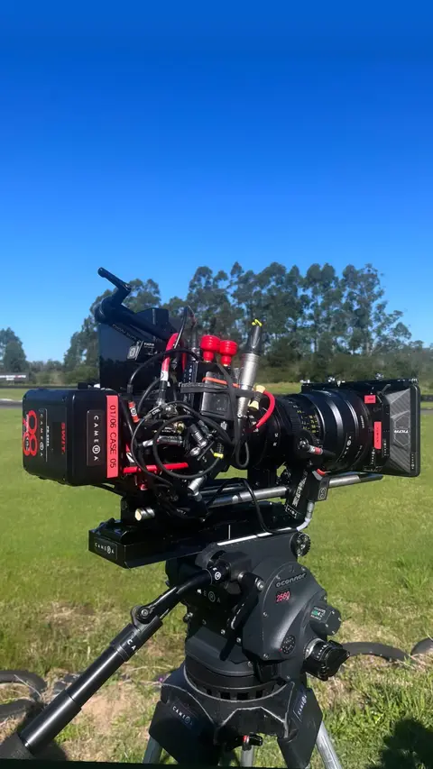 Eduardo Auricchio on set