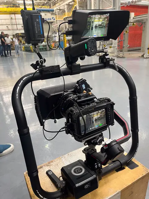Eduardo Auricchio on set