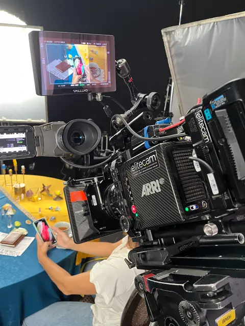 Eduardo Auricchio on set